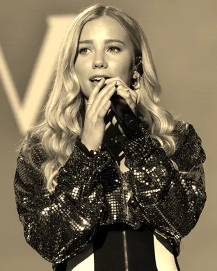 Avery Anna